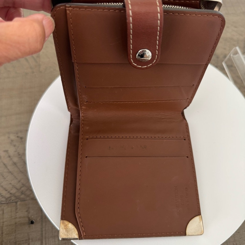 Louis Vuitton Suhali Leather Compact Wallet - Picture 8 of 10